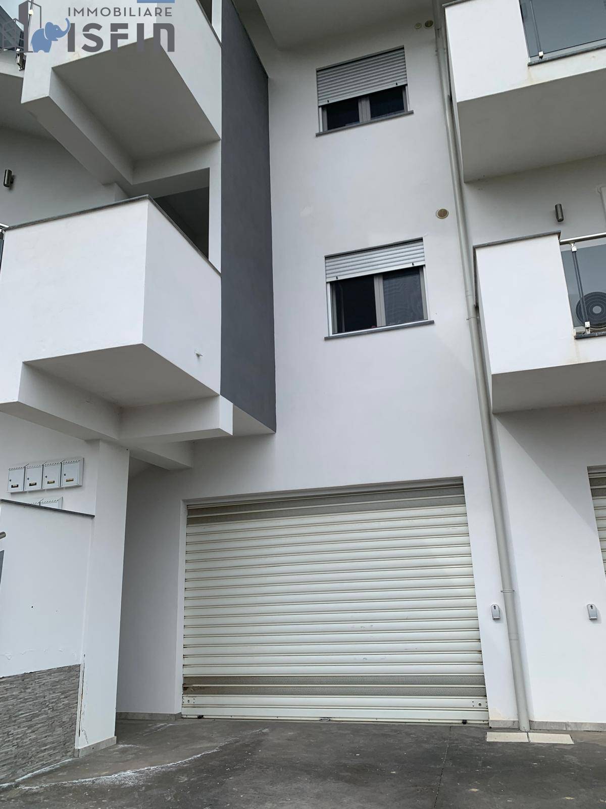 Magazzini Depositi in vendita a Mendicino, C.da Pasquali