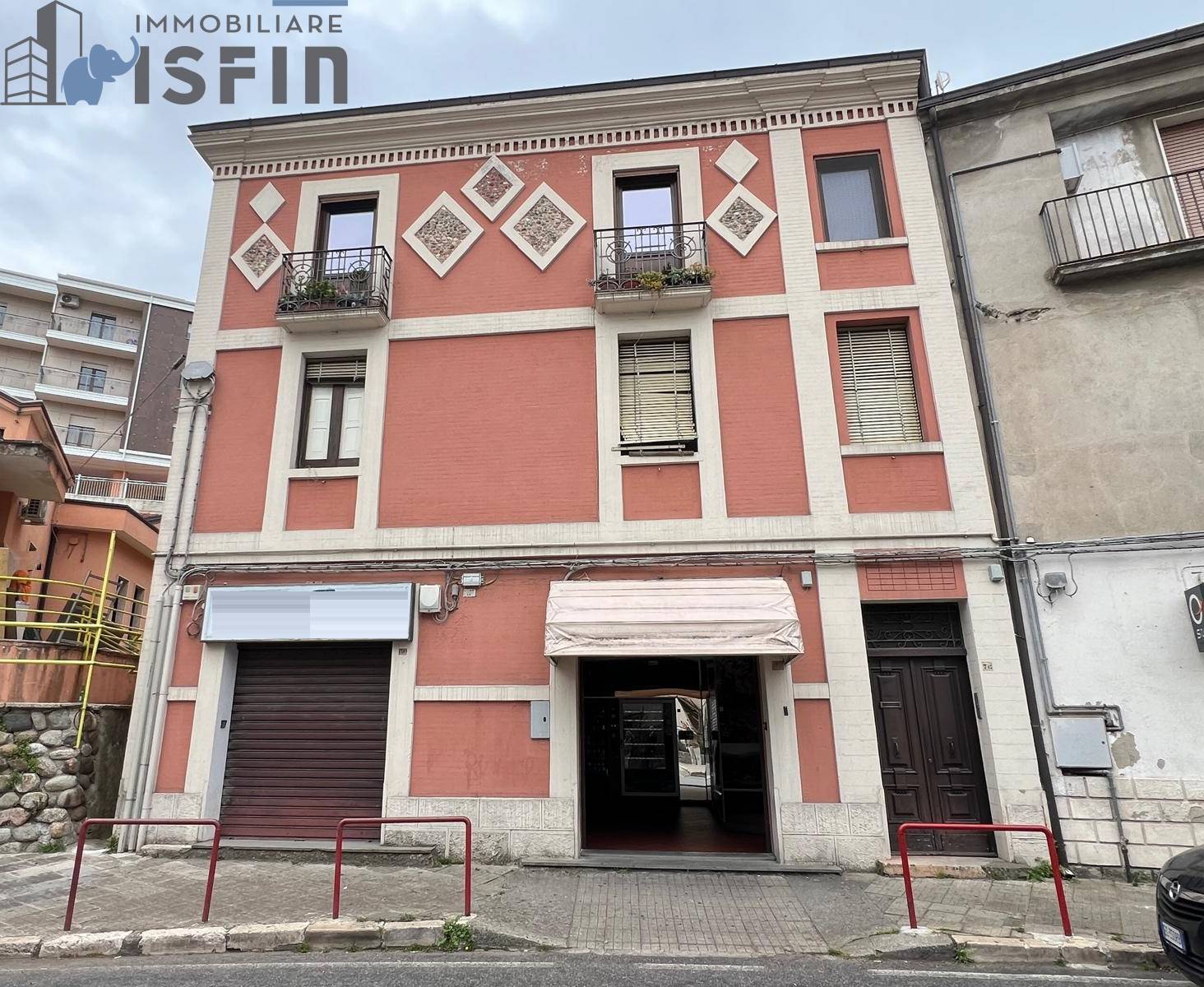 Appartamento da ristrutturare in vendita a Rogliano