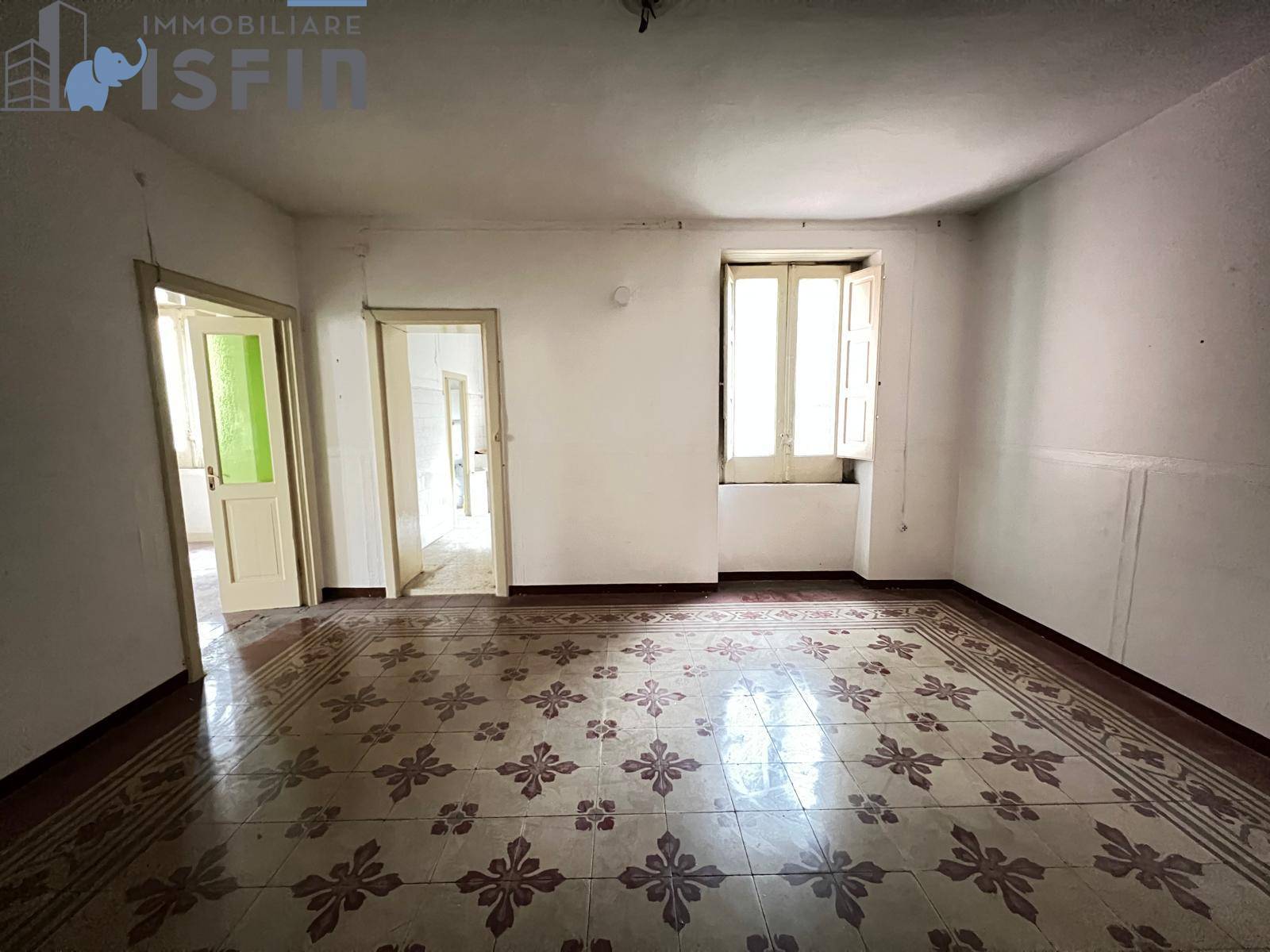 Appartamento da ristrutturare in vendita a Rogliano