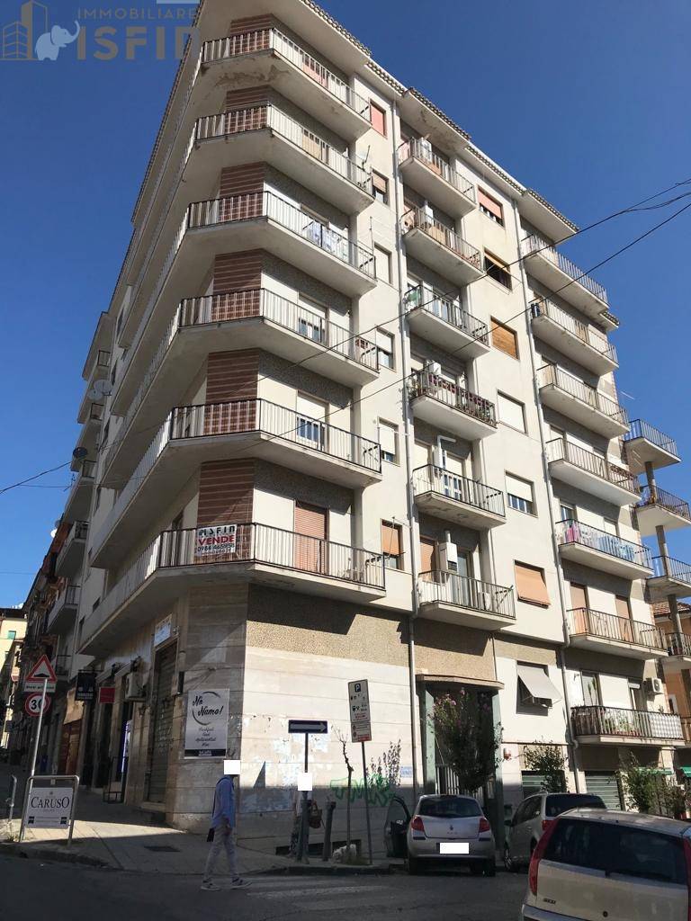 Appartamento in vendita a Cosenza, Centro