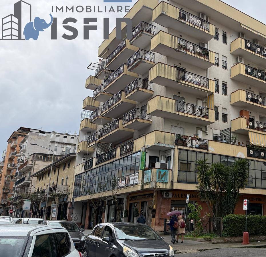 Appartamento in vendita a Cosenza, Centro
