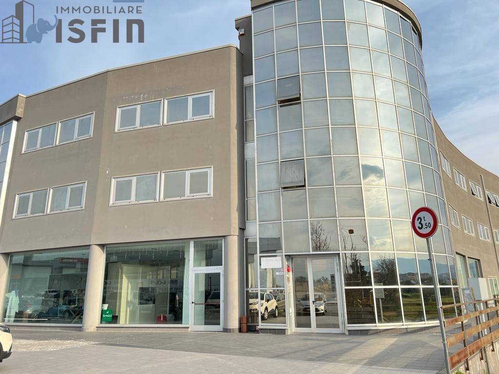 APPARTAMENTO/ USO UFFICIO in vendita a Rende, C.da Lecco