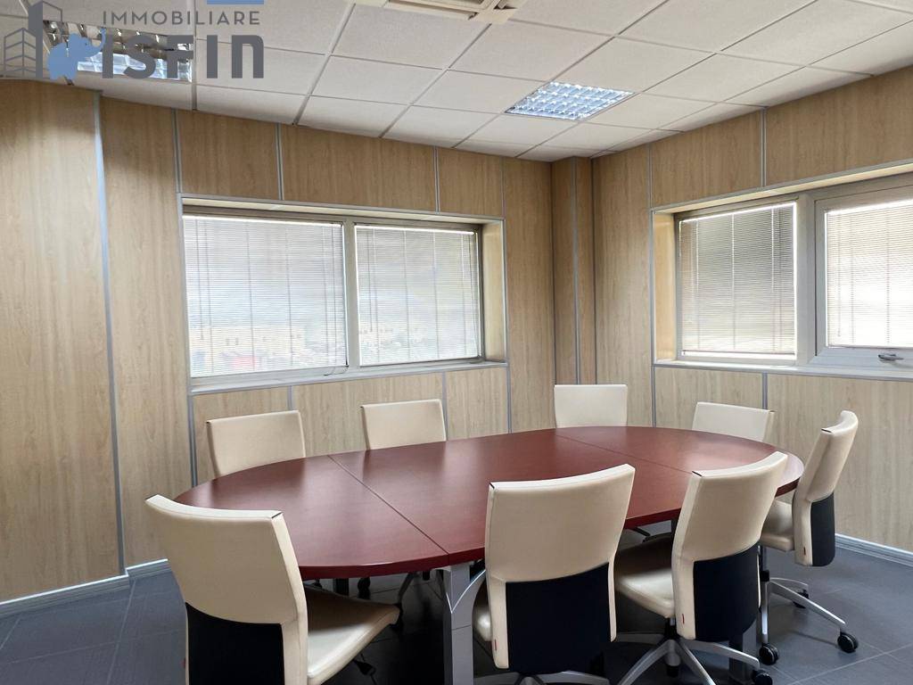 APPARTAMENTO/ USO UFFICIO in vendita a Rende, C.da Lecco