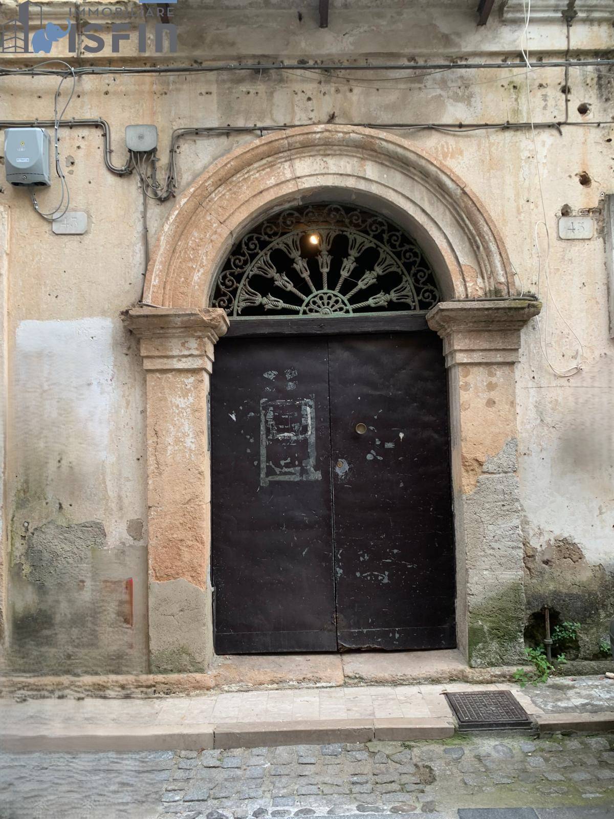 Appartamento in vendita a Cosenza, Centro Storico