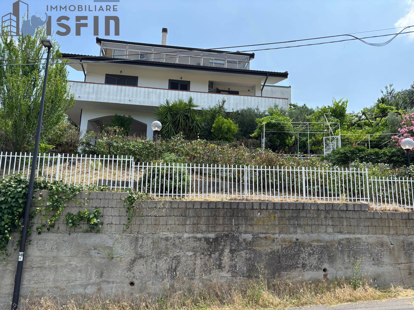Villa in vendita a Mendicino, C.da Pasquali