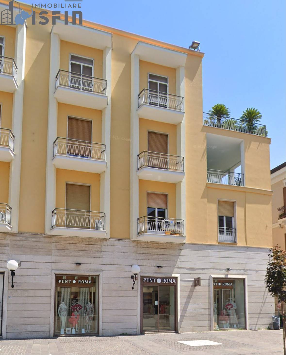 Locale commerciale in vendita a Cosenza, Centro