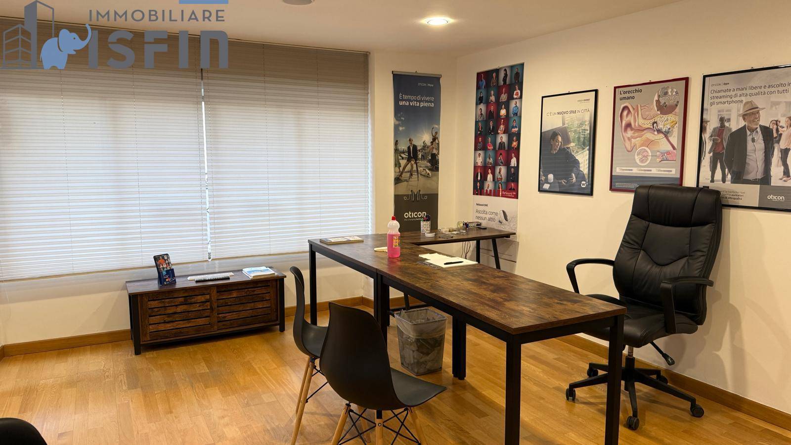 Studio/Ufficio in vendita a Cosenza, Centro