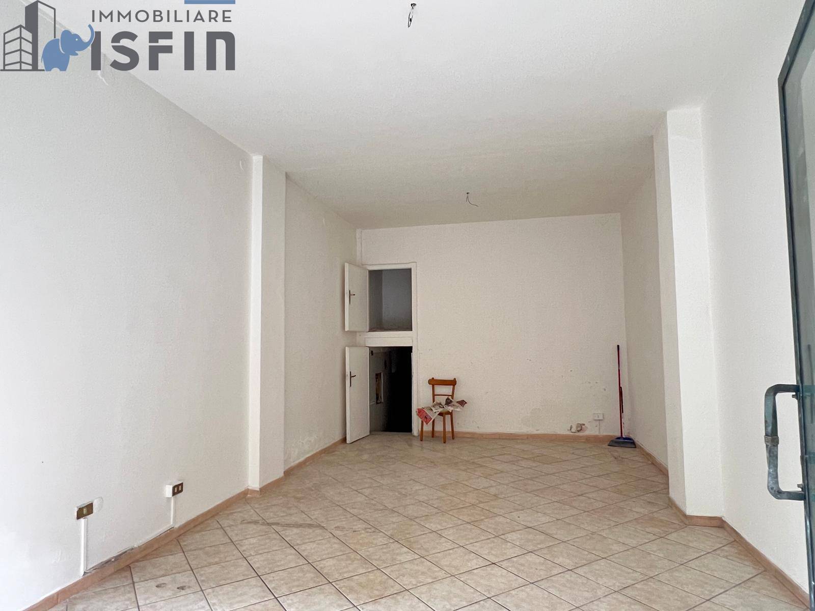 Magazzini Depositi in vendita a Cosenza, Centro