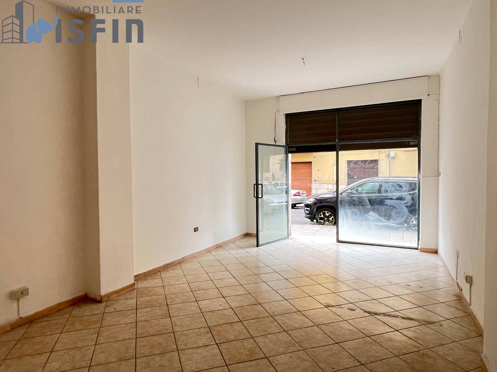 Magazzini Depositi in vendita a Cosenza, Centro