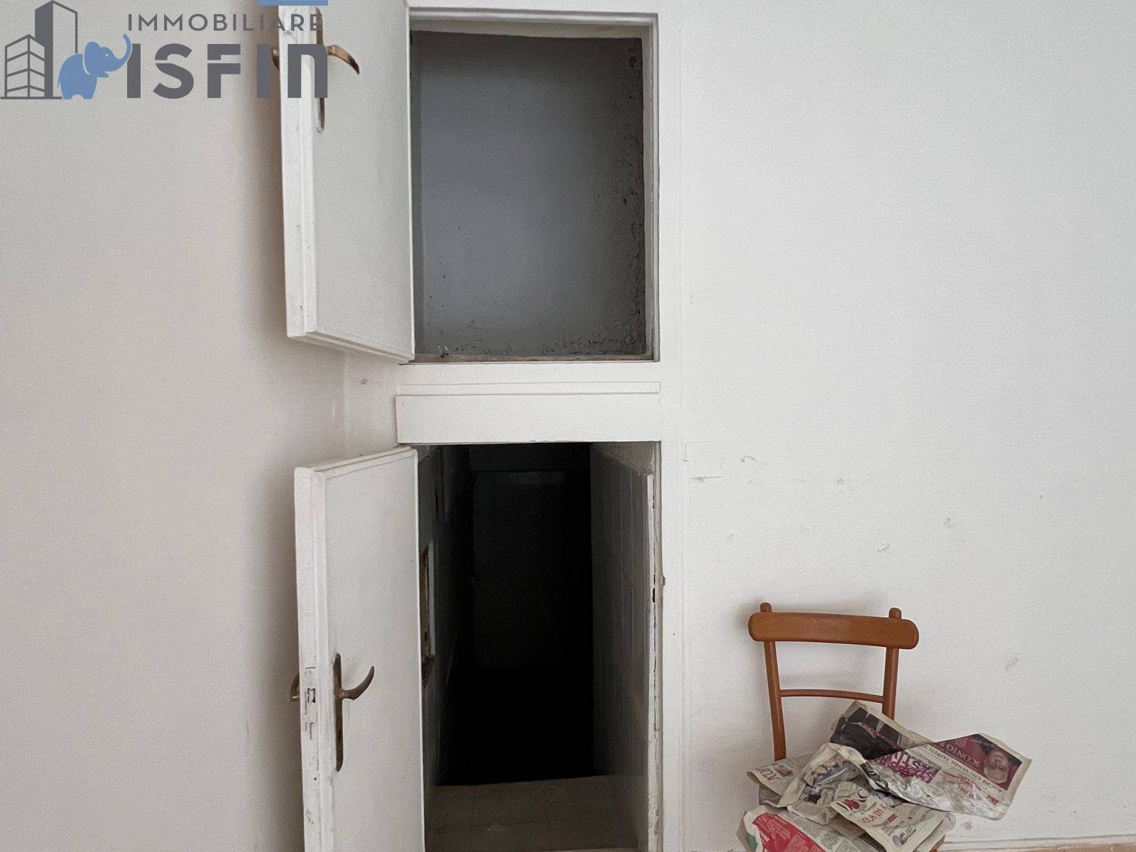 Magazzini Depositi in vendita a Cosenza, Centro