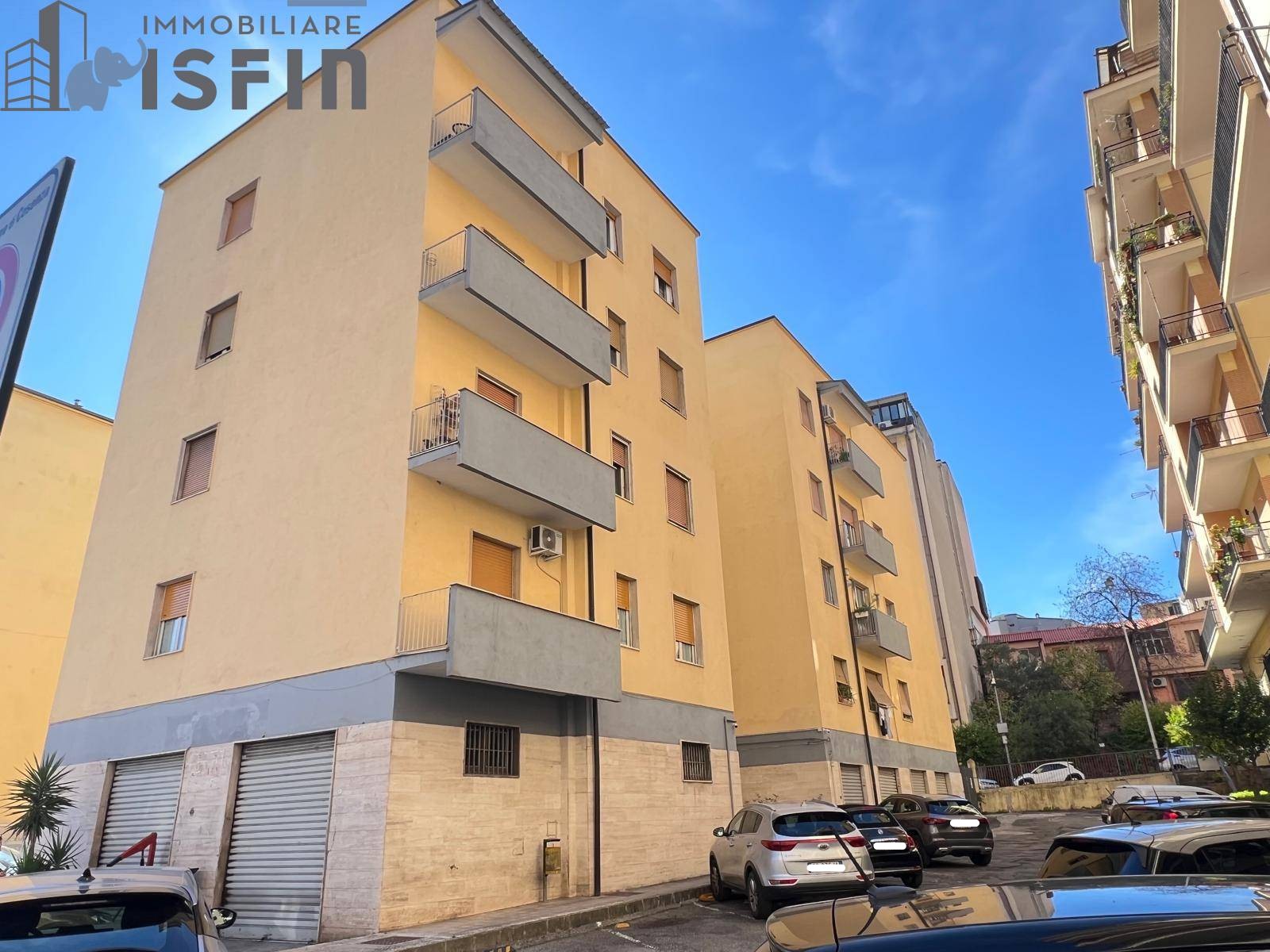 Appartamento in vendita a Cosenza, Centro