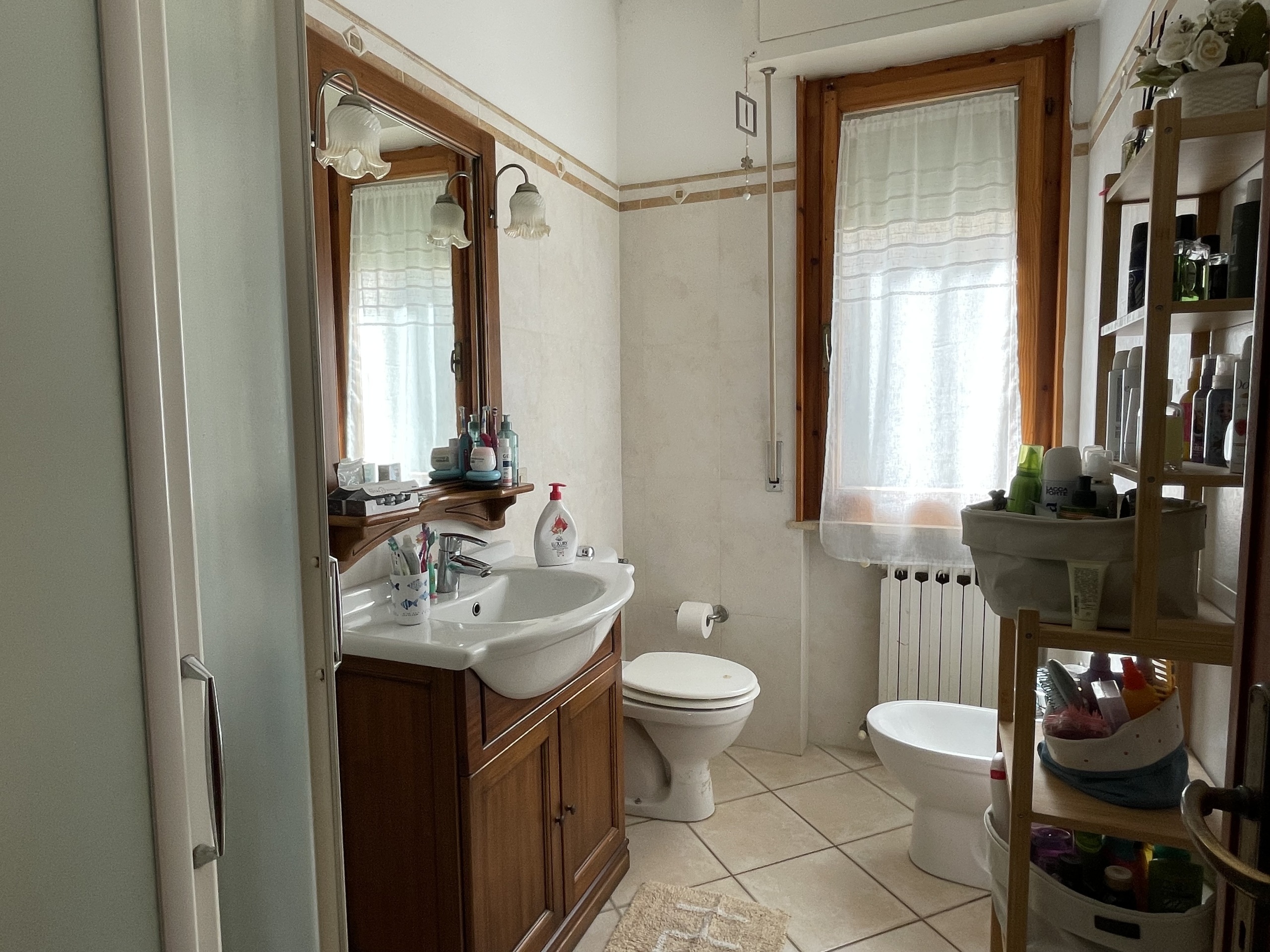 Casa indipendente da ristrutturare in via del paratino, Cecina