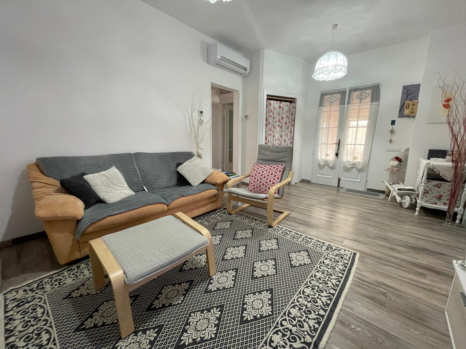 Casa indipendente ristrutturata in via aurelia nord, Cecina