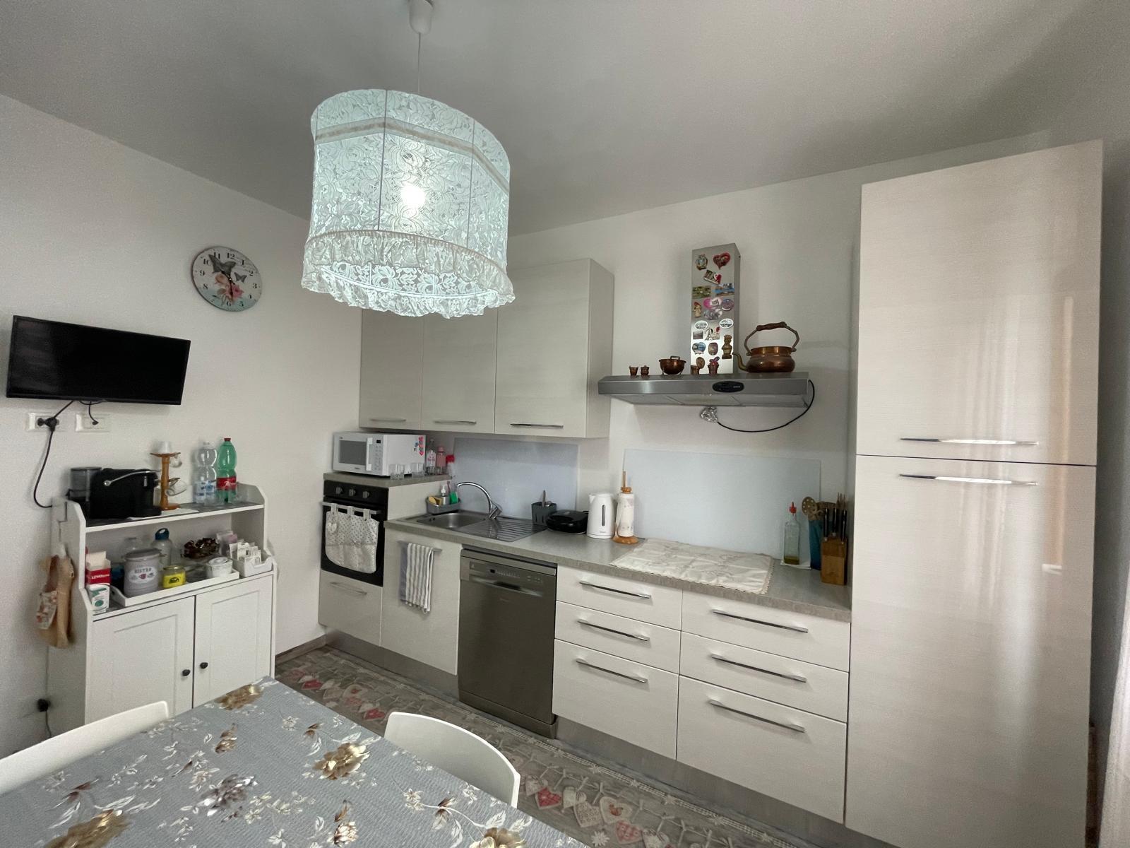 Casa indipendente ristrutturata in via aurelia nord, Cecina