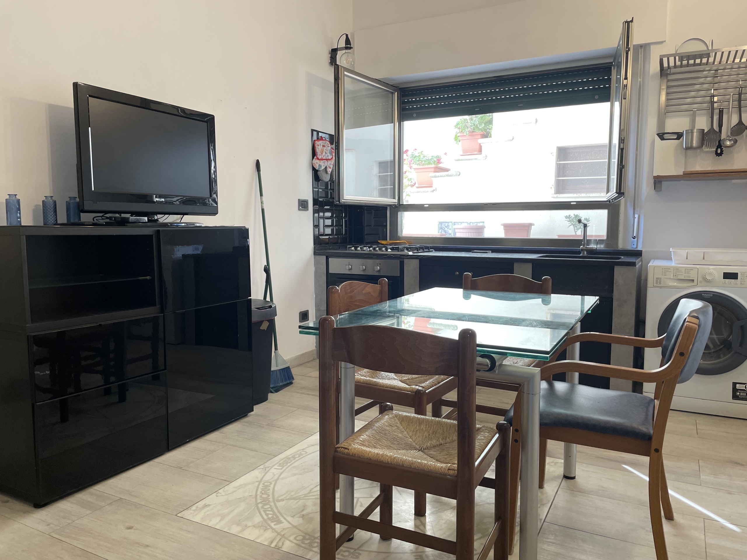 Casa indipendente ristrutturata in viale della vittoria, Cecina