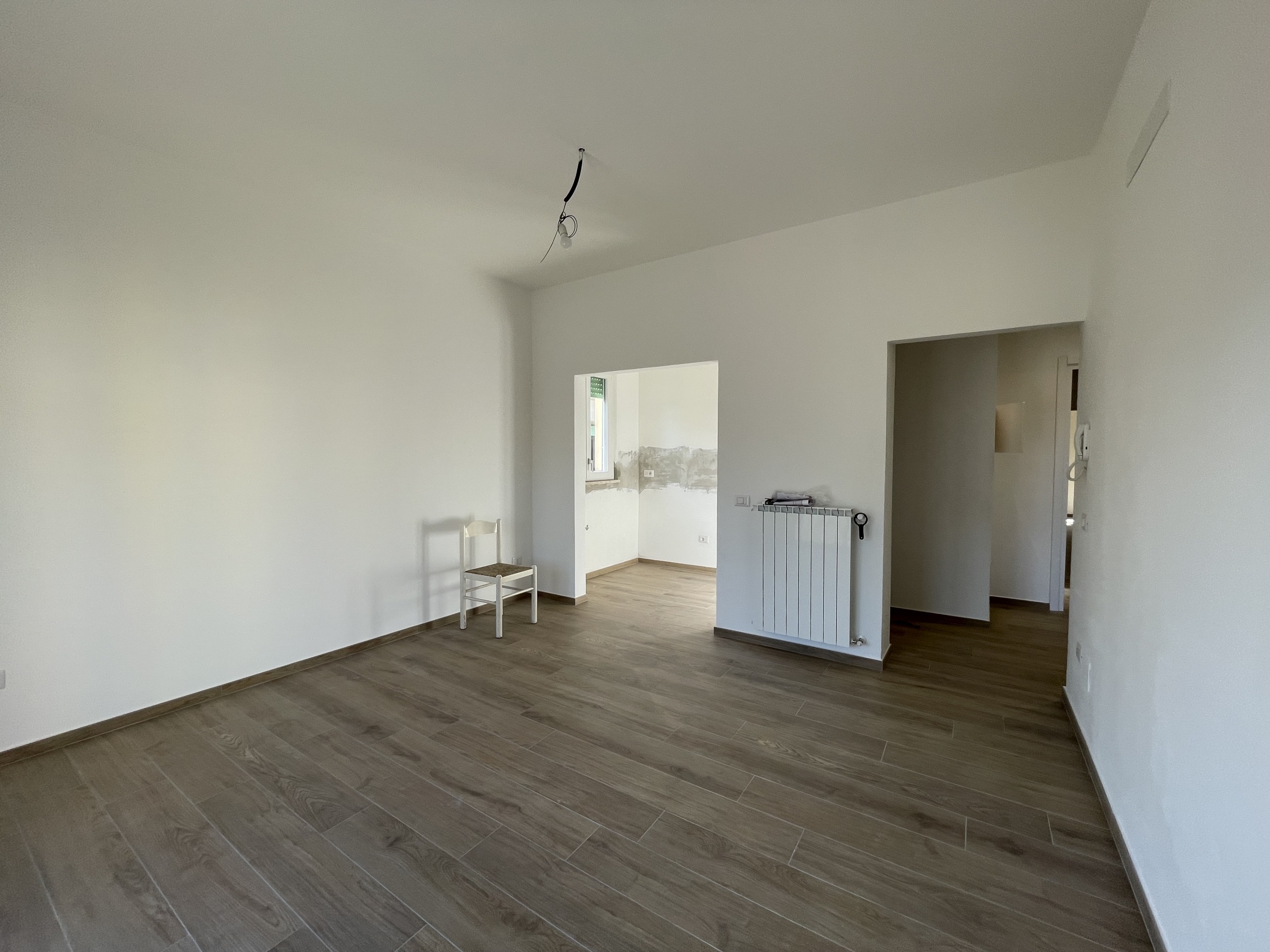 Trilocale ristrutturato in via renato fucini, Cecina