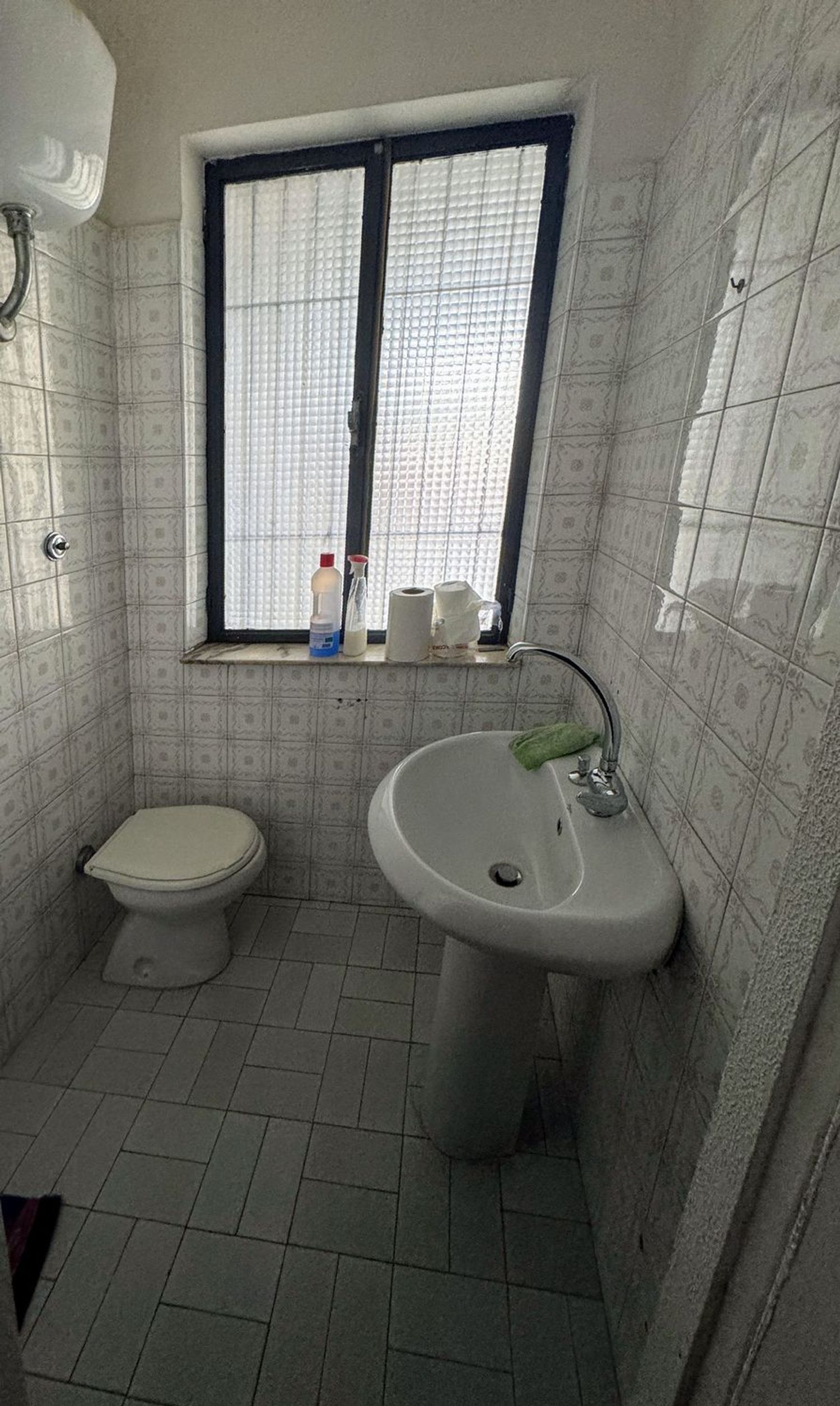 Locale commerciale in vendita a Rignano Flaminio