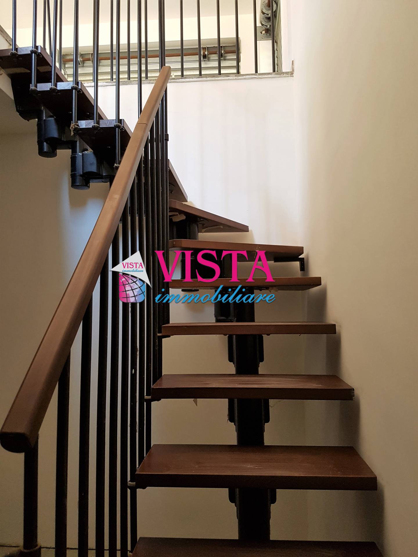 Locale commerciale in affitto a Rignano Flaminio