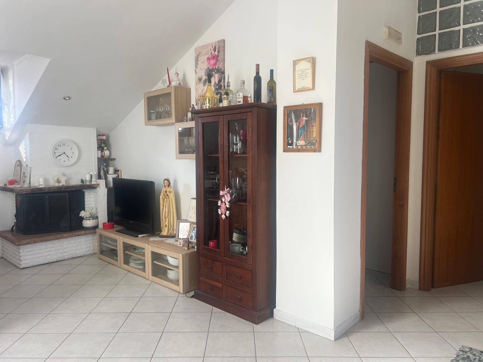 Mansarda in vendita a Giugliano in Campania, Varcaturo