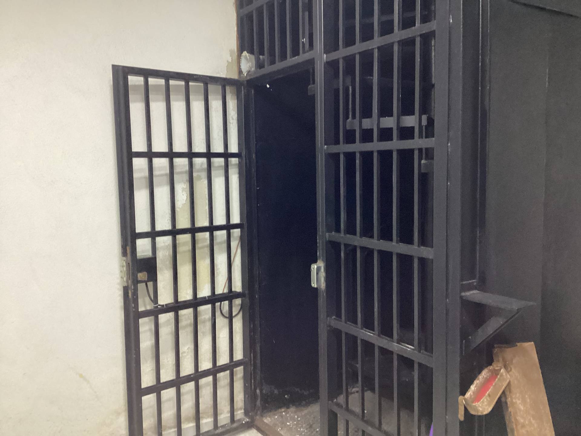 Attivit commerciale in affitto a Napoli, Pendino