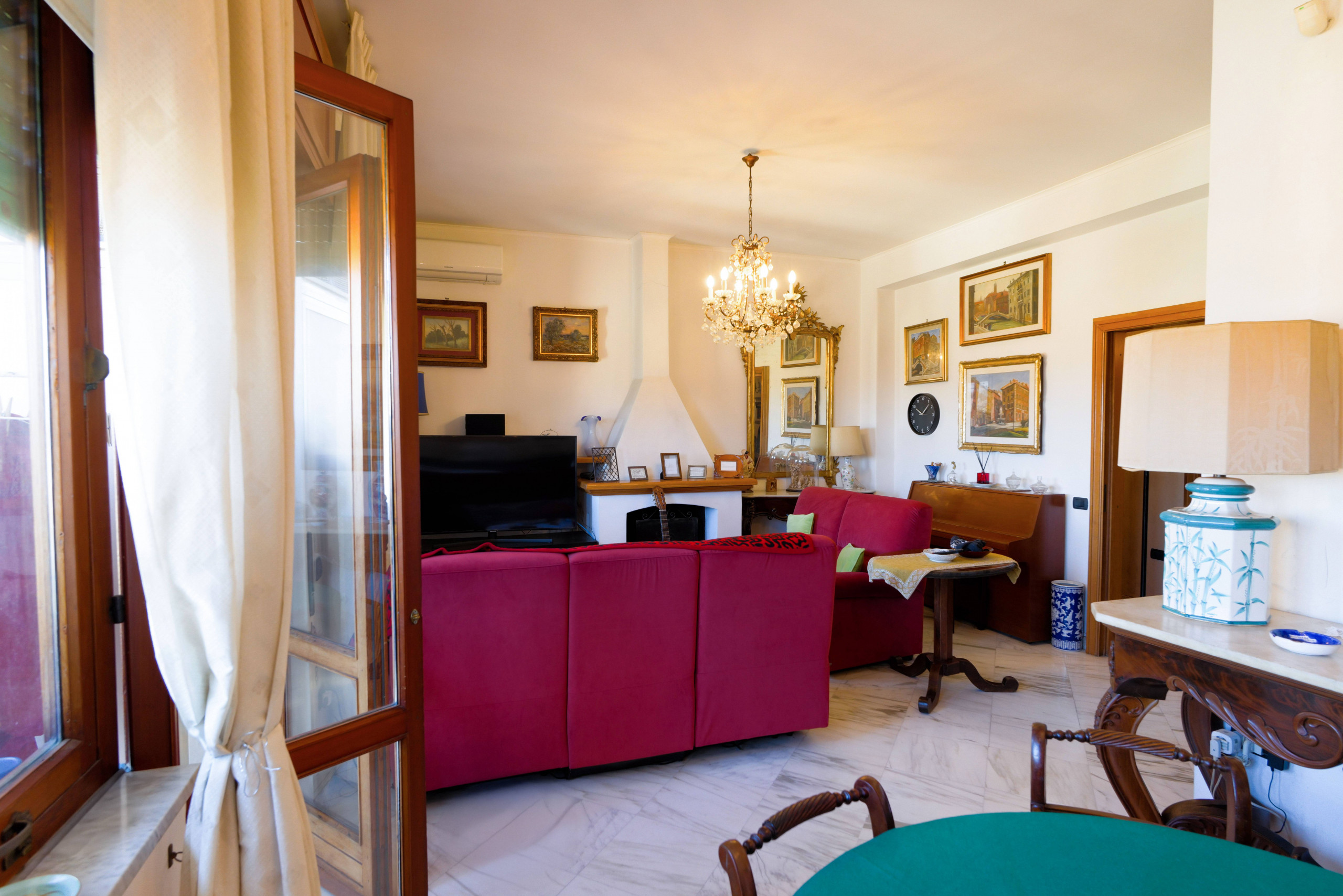 Appartamento in vendita a Napoli