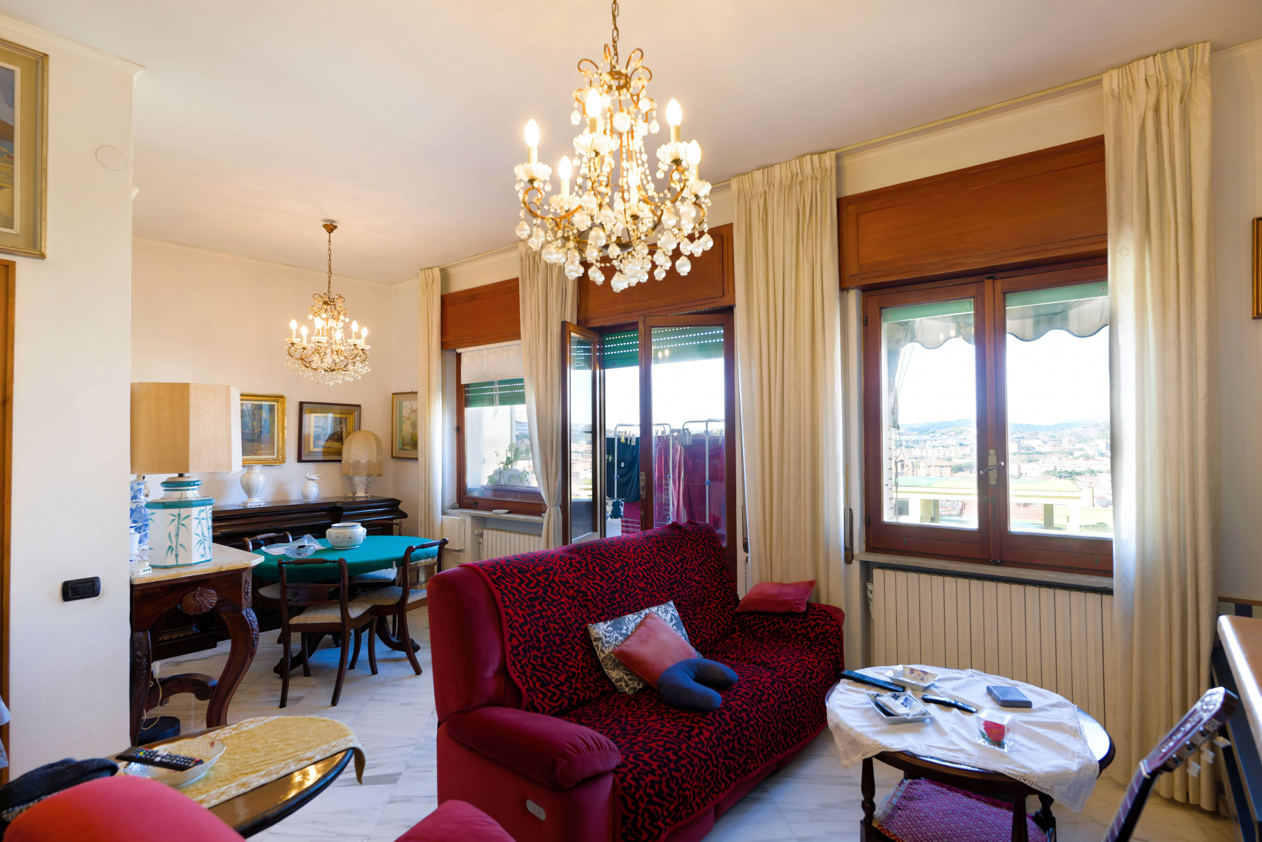 Appartamento in vendita a Napoli