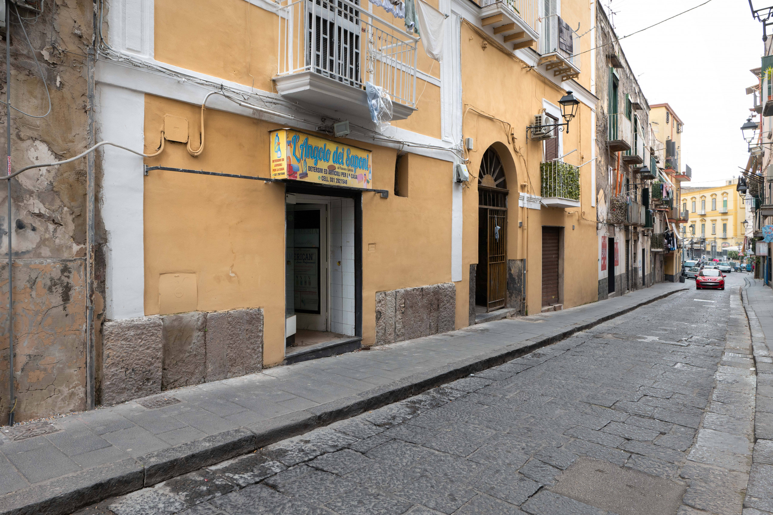 Locale commerciale in vendita a Torre del Greco