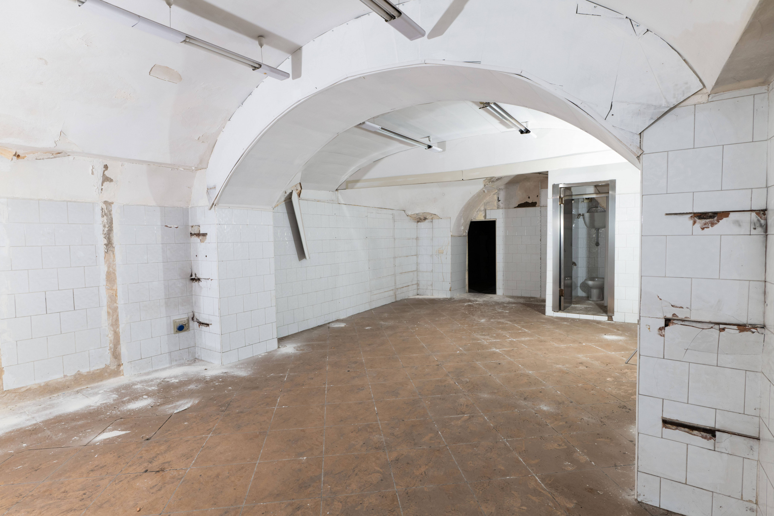 Locale commerciale in vendita a Torre del Greco