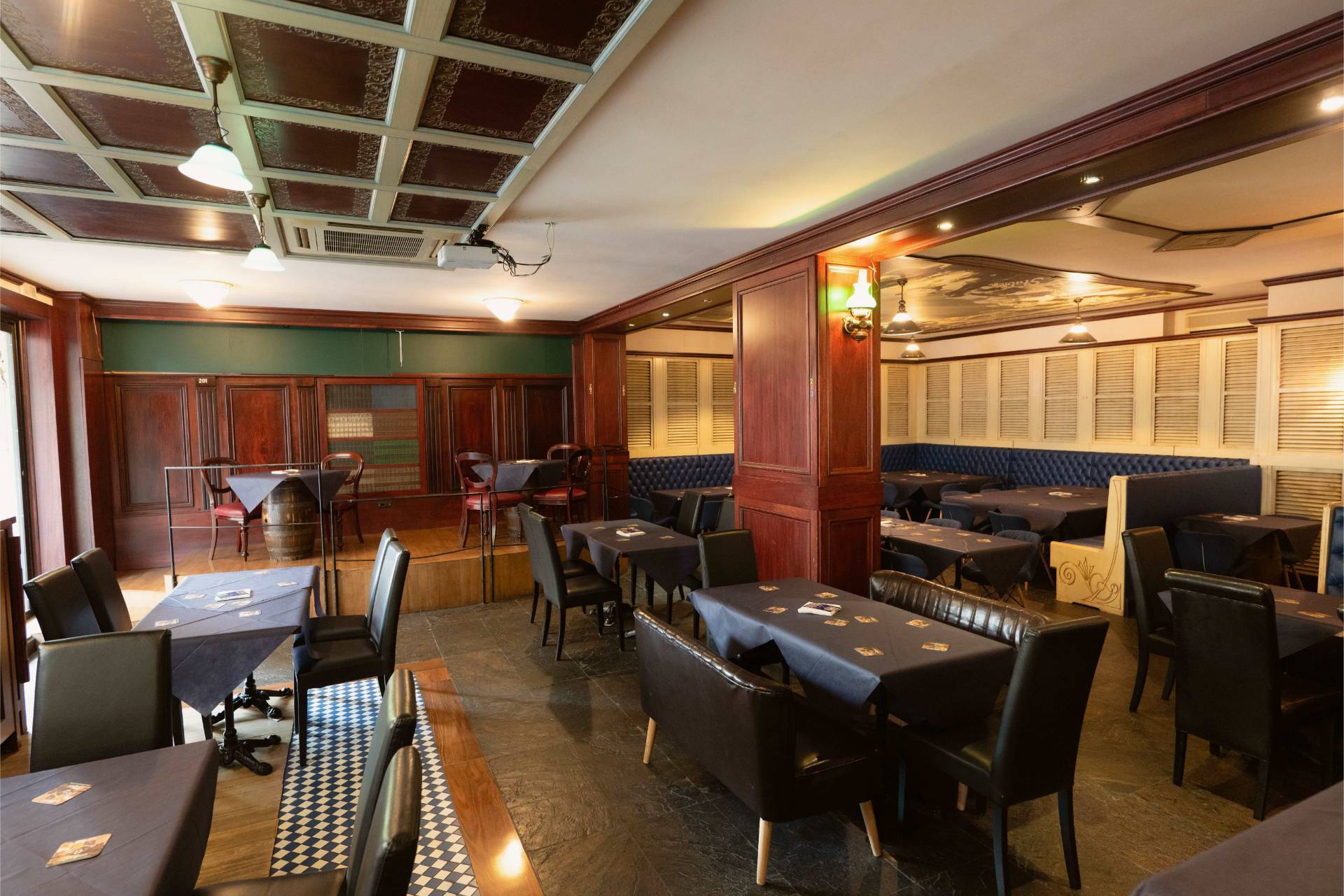 Attivit commerciale in vendita a Napoli, Vomero