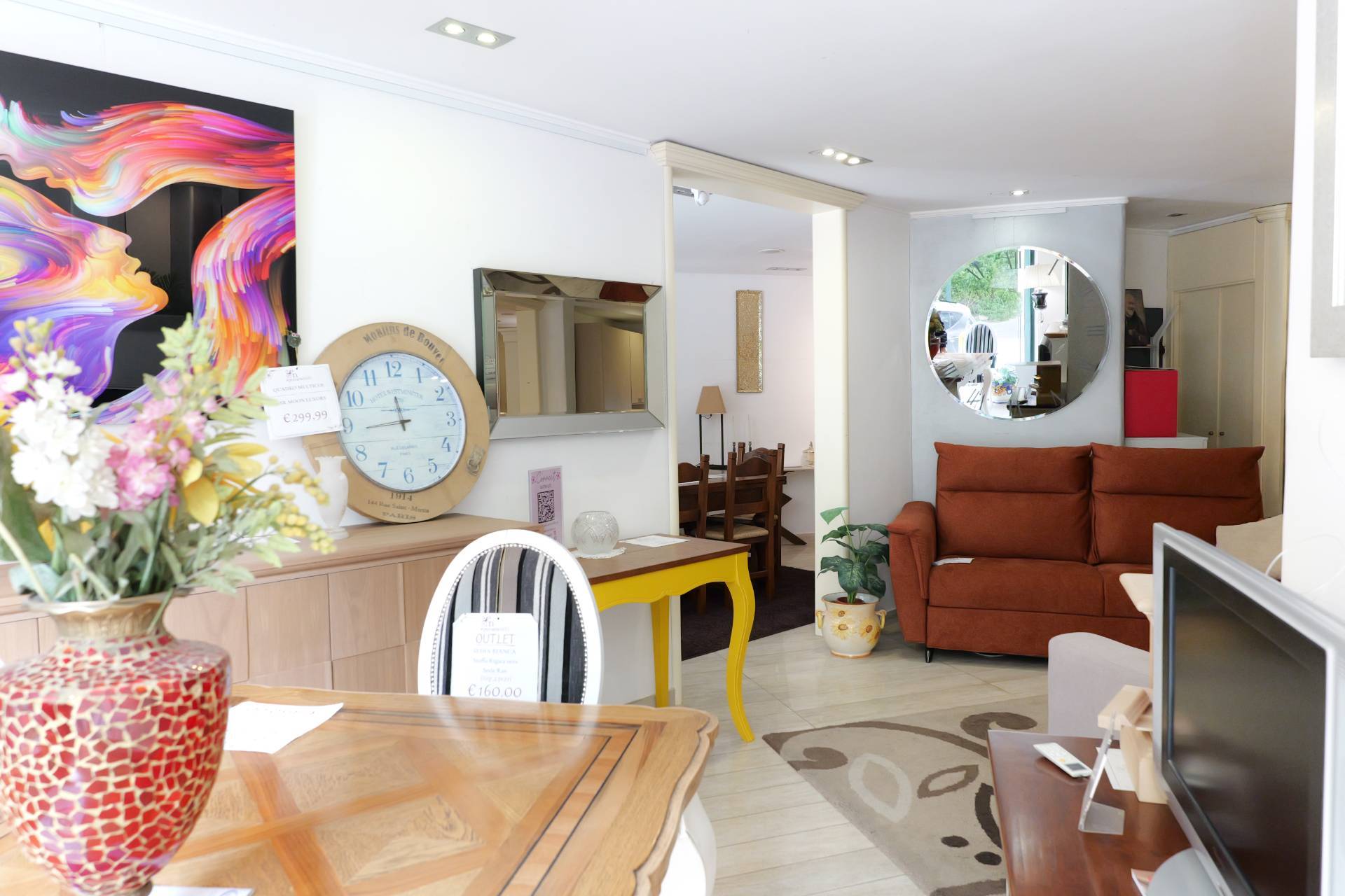 Negozio in vendita a Napoli, Vomero Alto