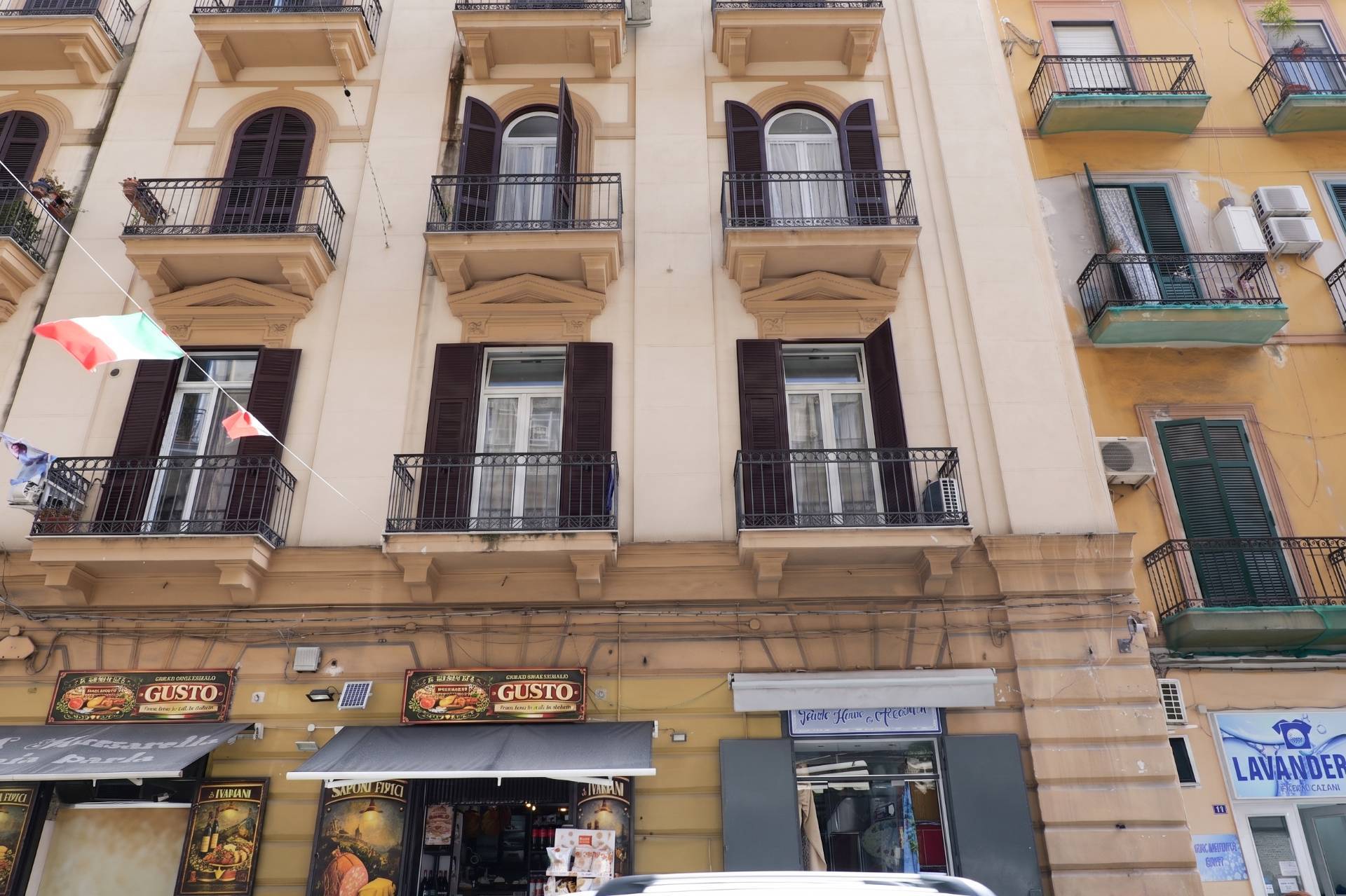 Appartamento in vendita a Napoli