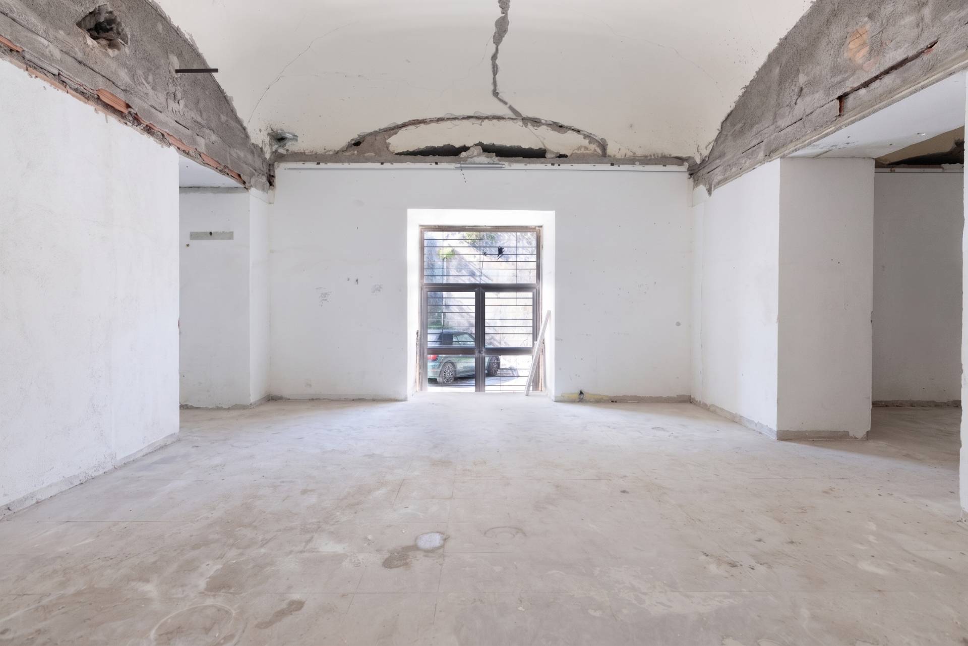 Palazzo intero stabile in vendita a Torre Annunziata