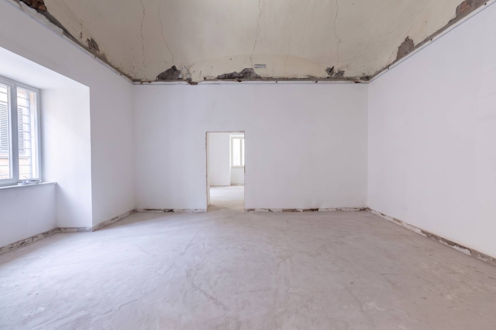 Palazzo intero stabile in vendita a Torre Annunziata