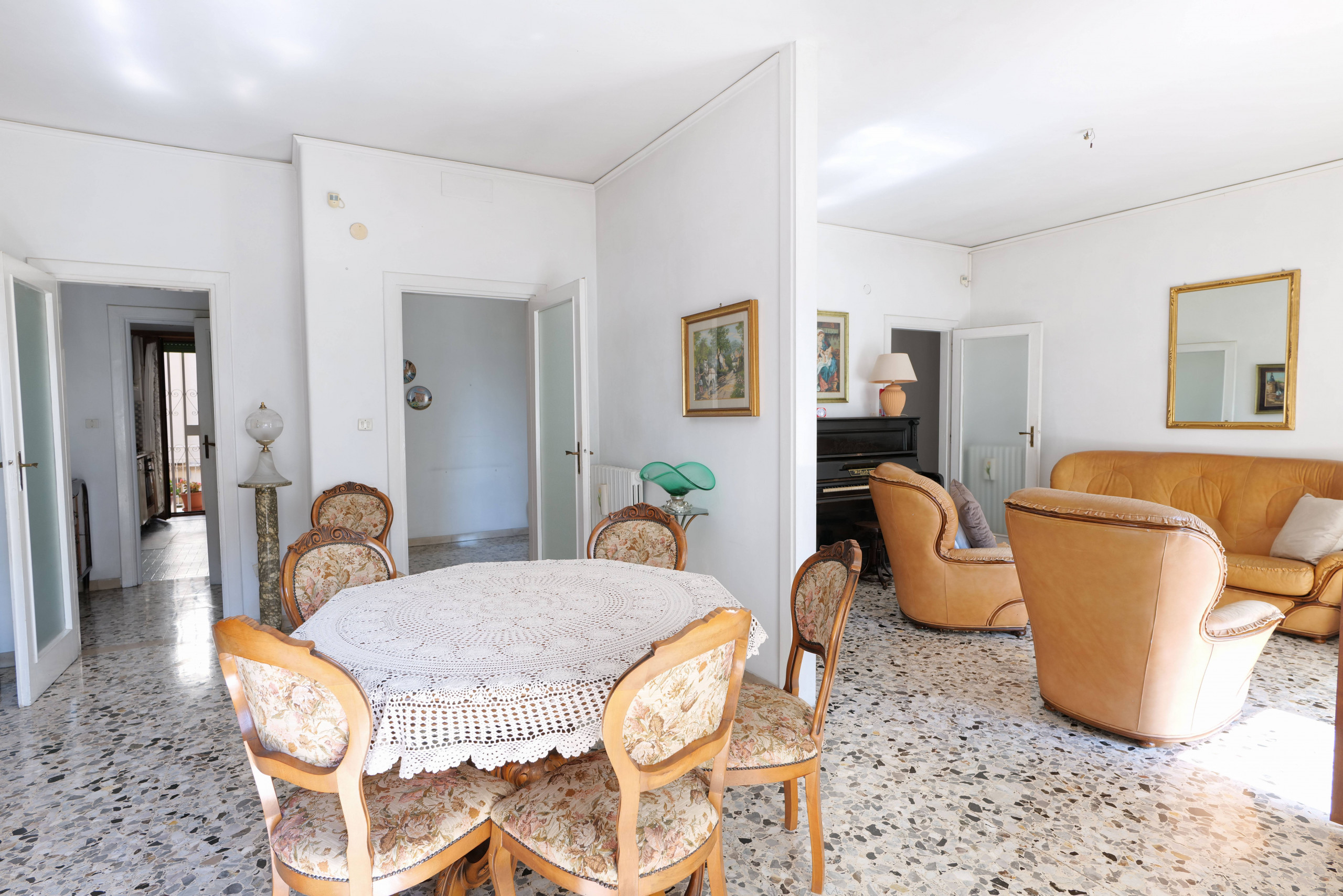Appartamento in vendita a Napoli
