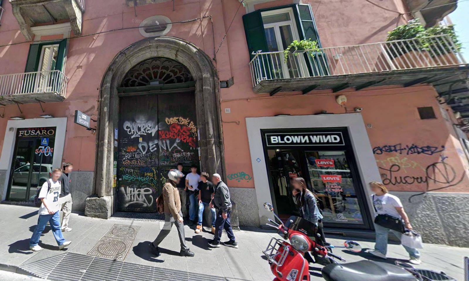 Attivit commerciale in affitto a Napoli