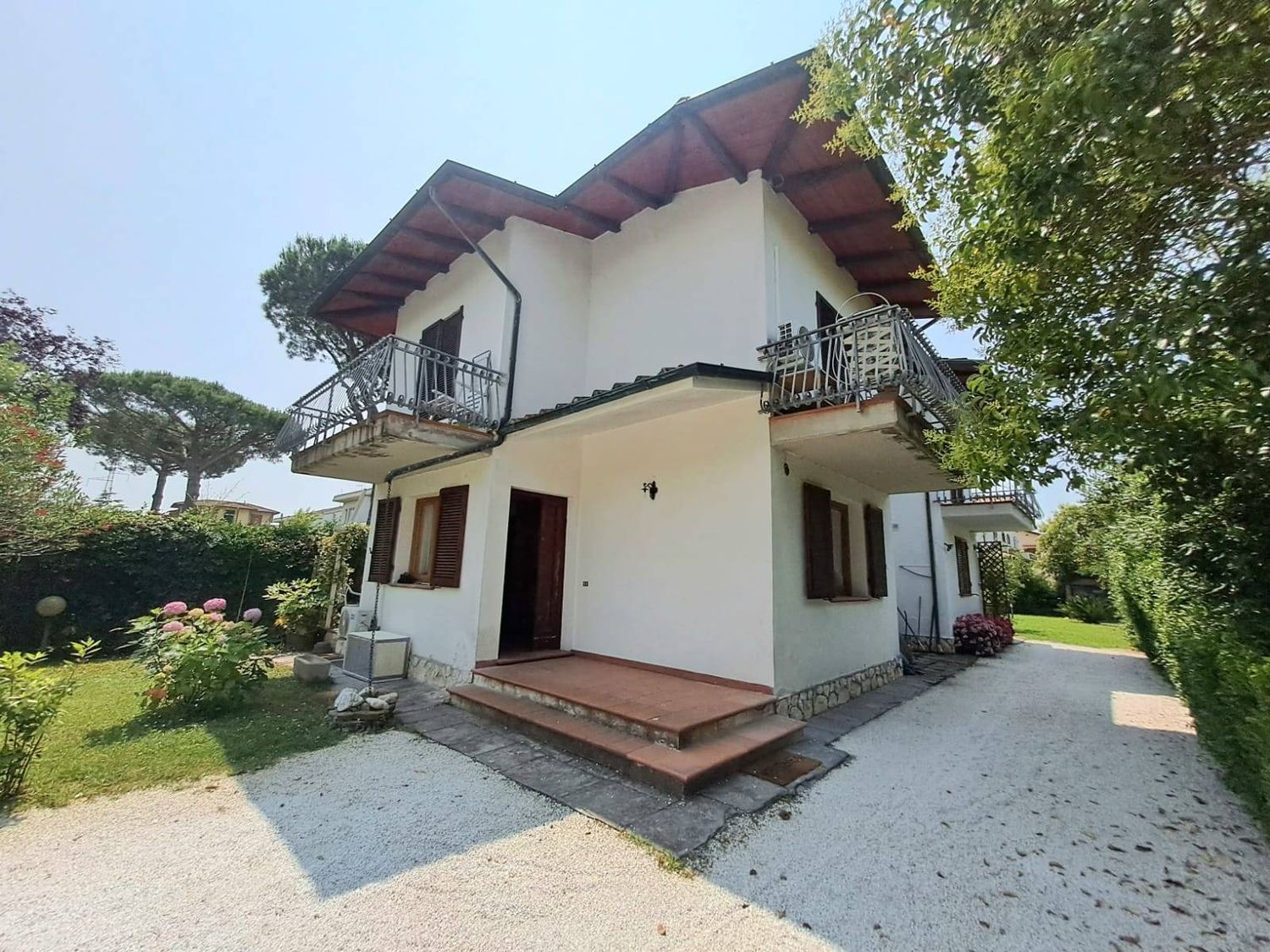 Villa Bifamiliare con giardino, Montignoso cinquale