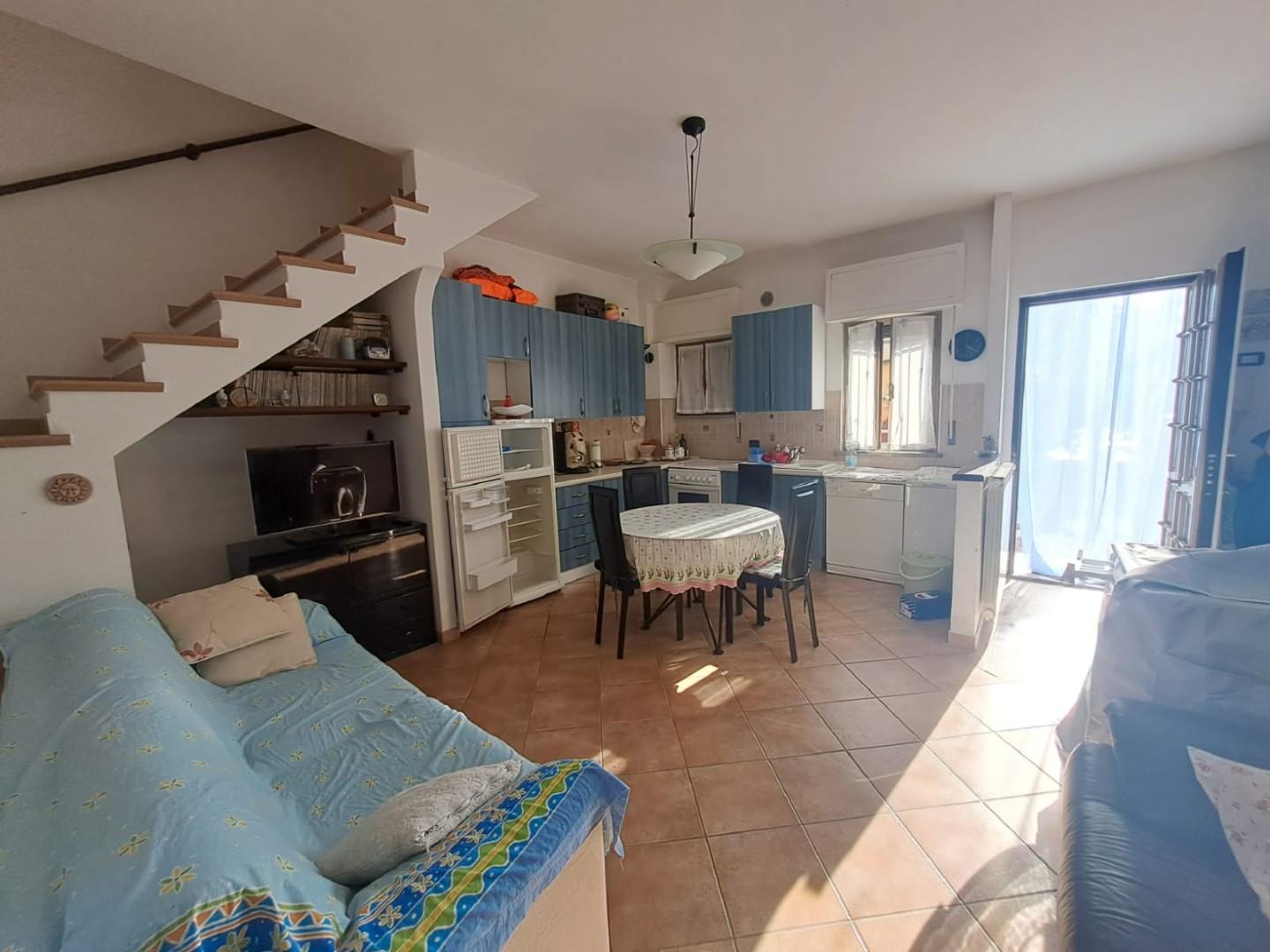 Villa in vendita, Massa marina di