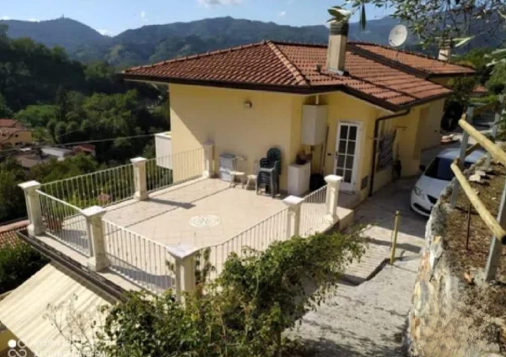 Casa indipendente con giardino, Carrara fossone