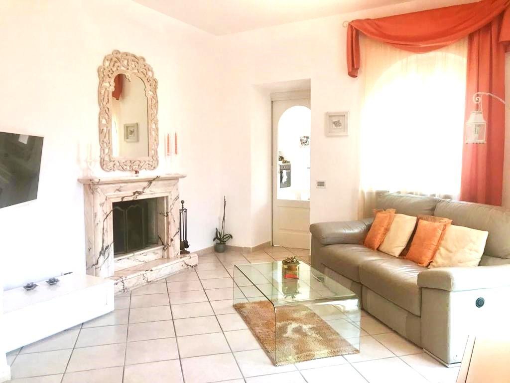 Casa indipendente con giardino, Carrara fossone