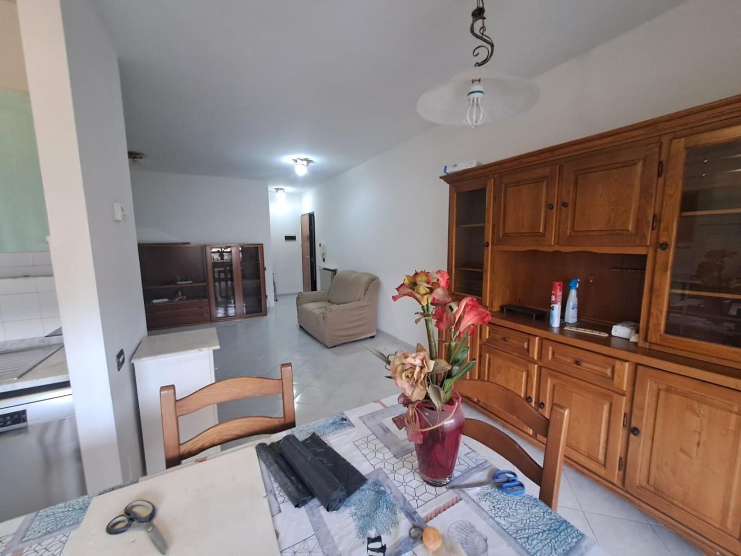 Trilocale arredato in affitto, Carrara avenza