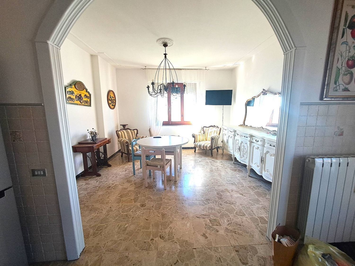 Villa arredata in affitto a Massa