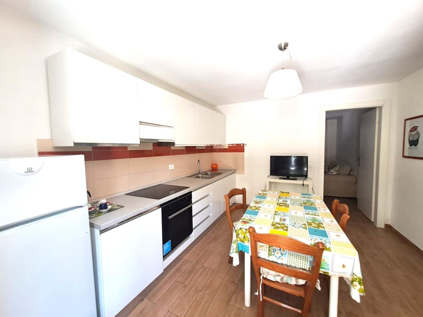 Quadrilocale arredato in affitto, Massa marina di