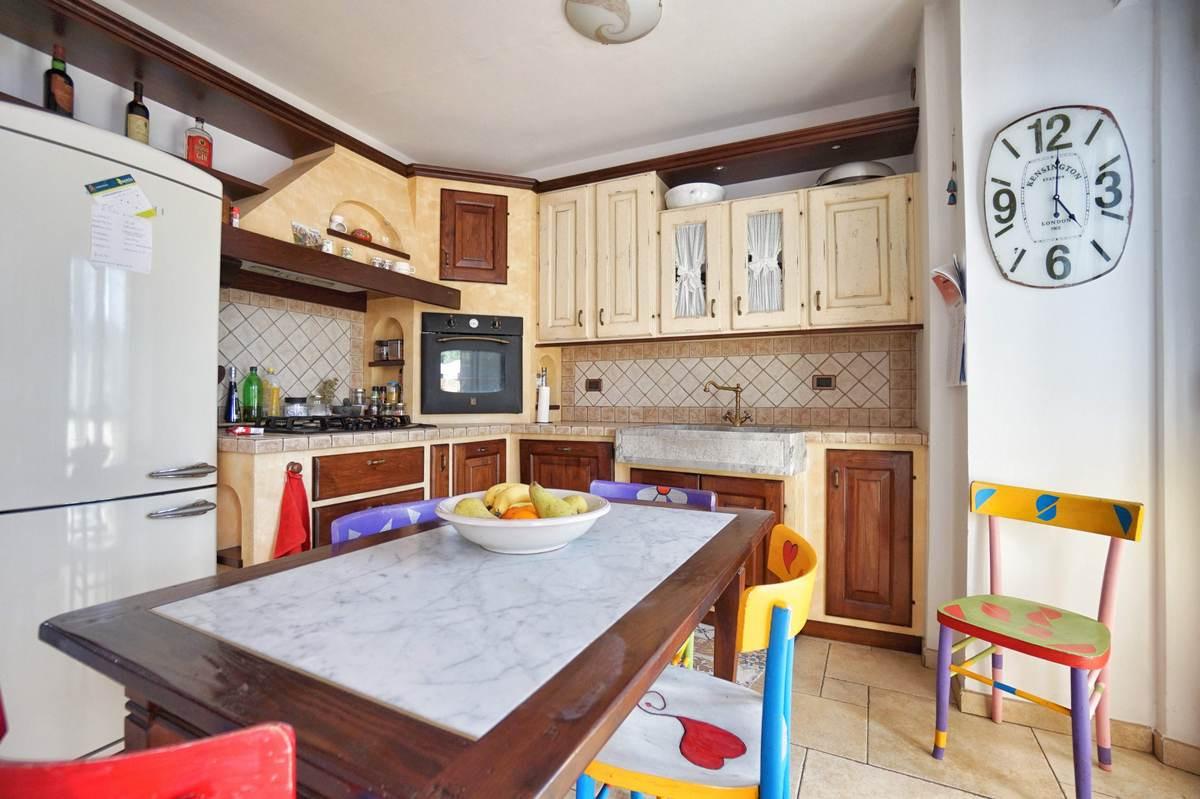 Villa con giardino, Massa marina di