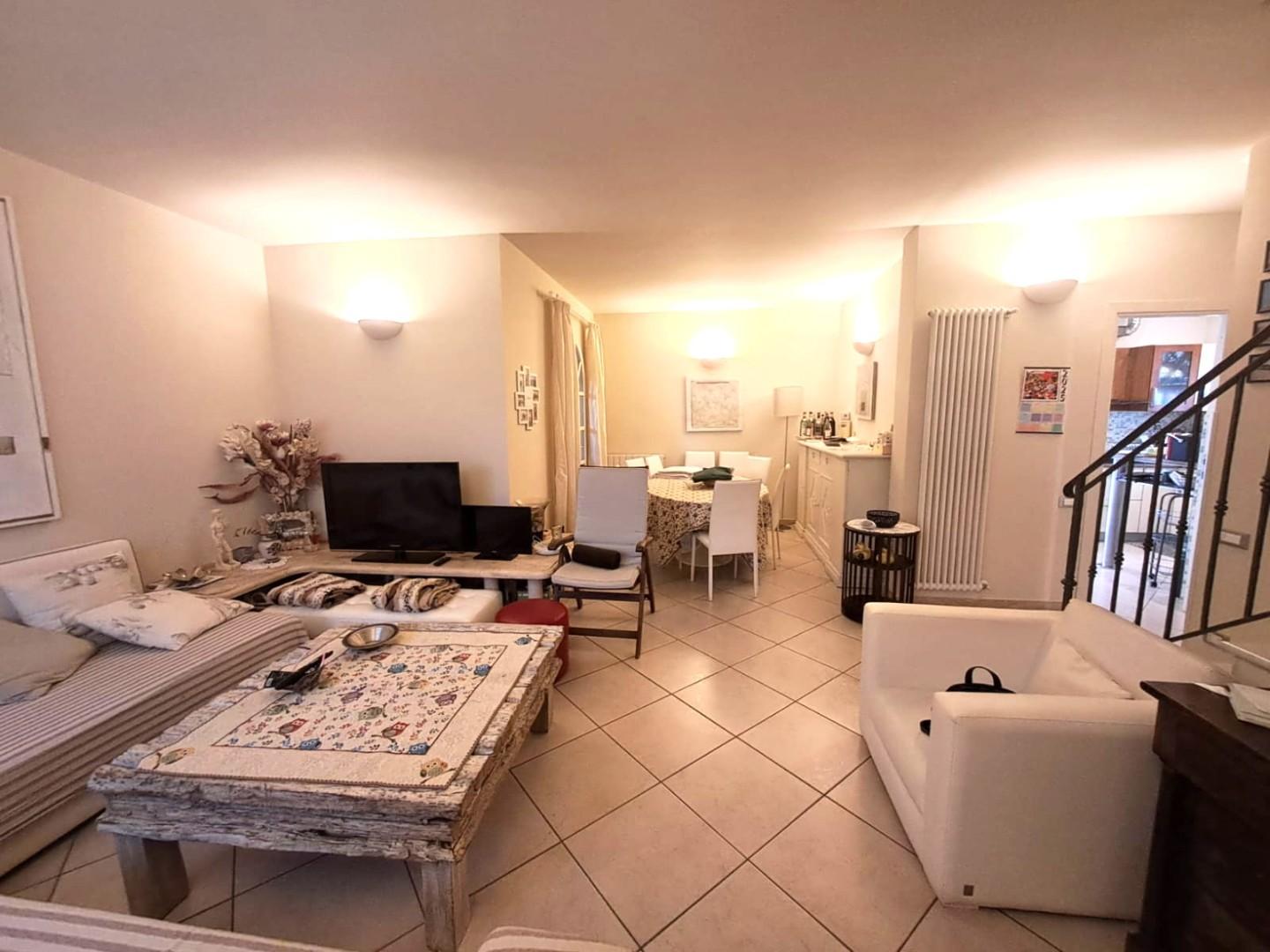 Villa arredata in affitto, Montignoso cinquale