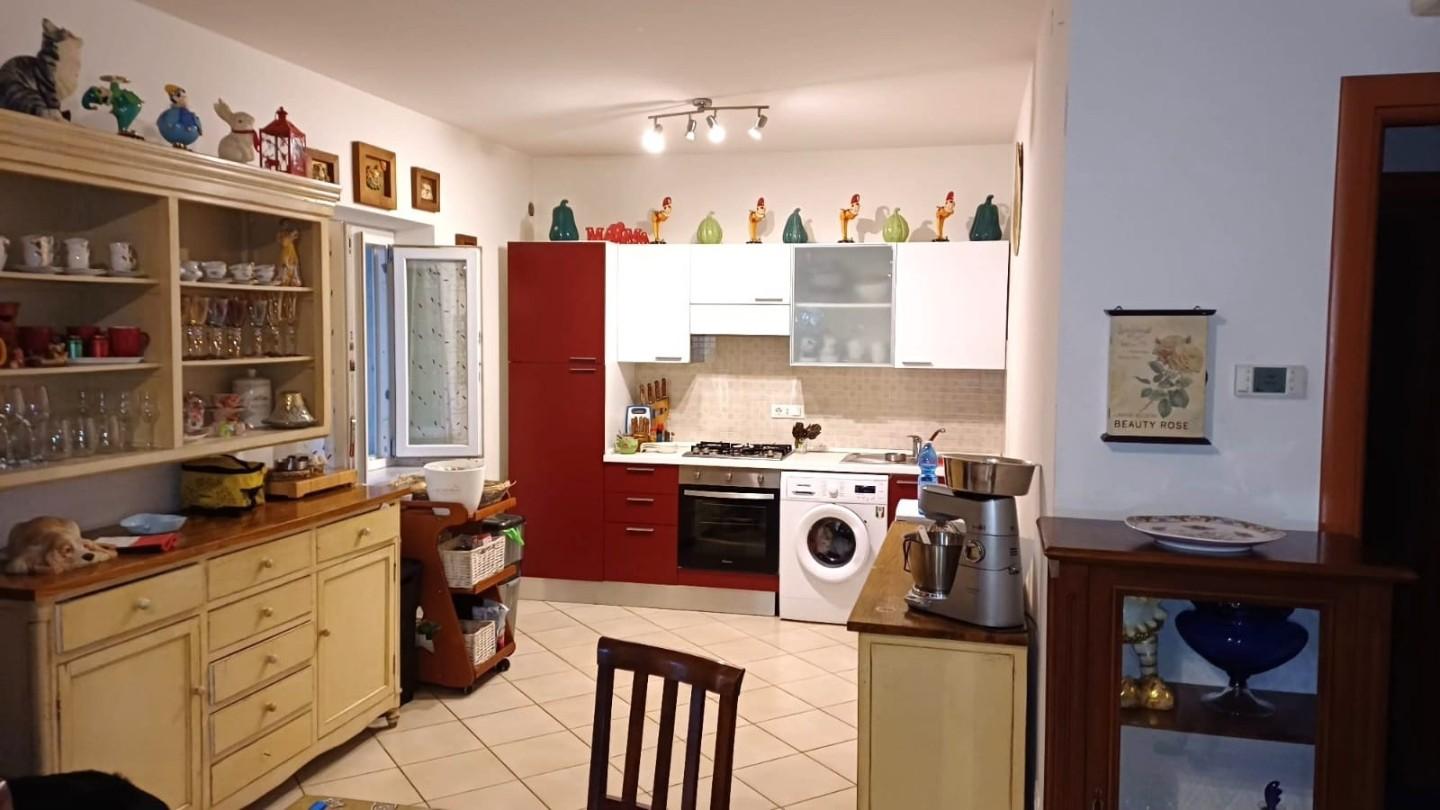 Casa indipendente arredata in affitto, Carrara marina di