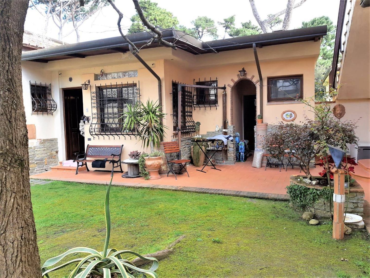 Casa indipendente arredata in affitto, Massa marina di