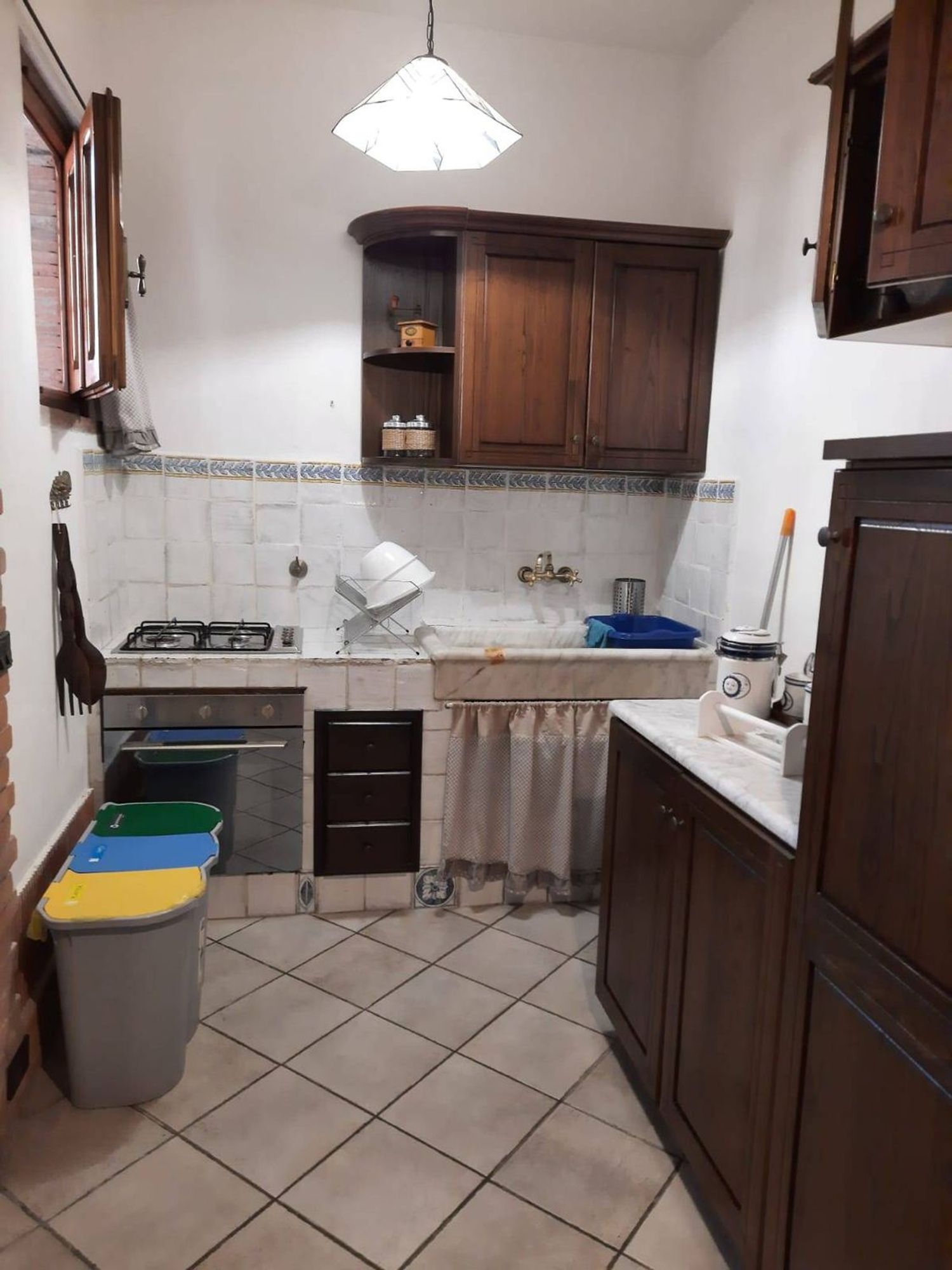 Casa indipendente arredata in affitto, Massa marina di