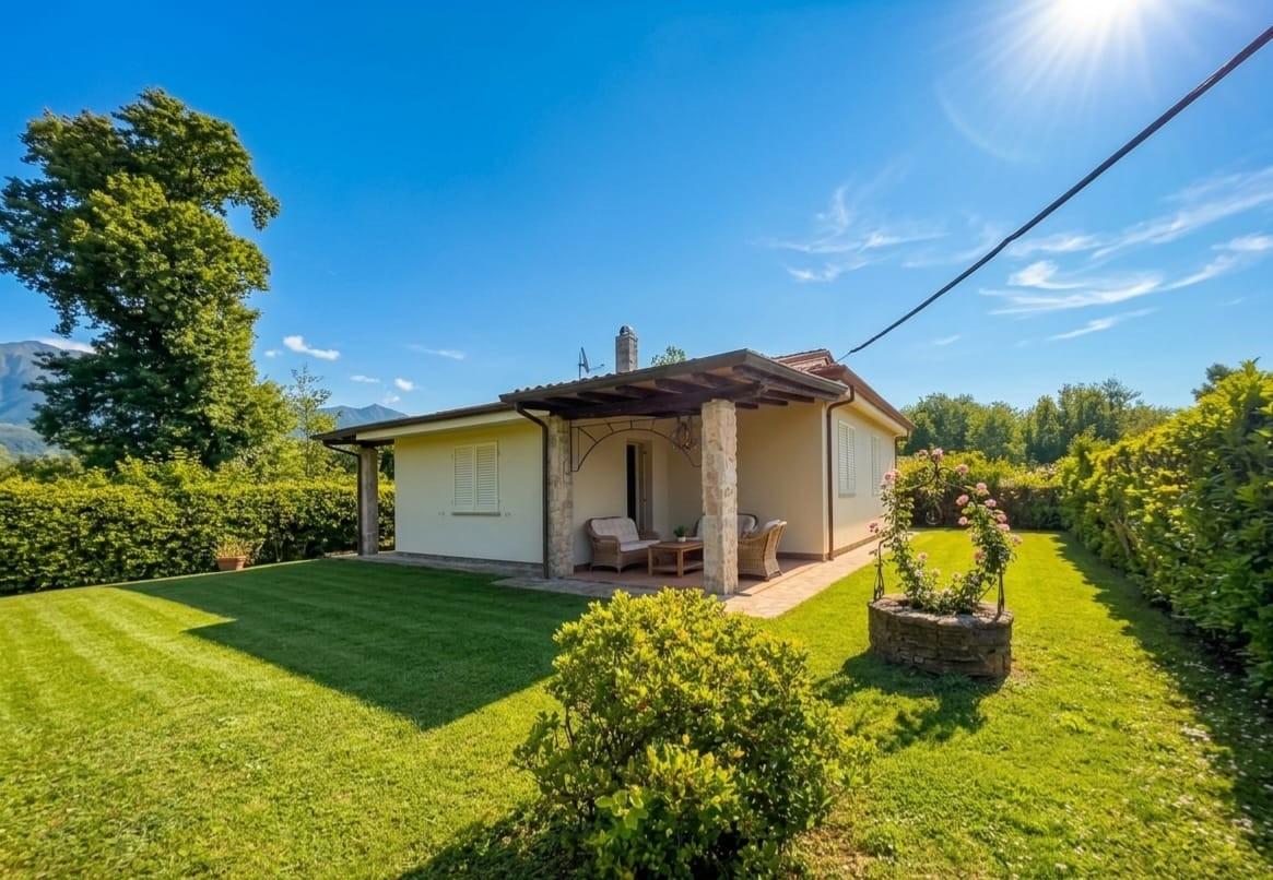 Villa arredata in affitto, Massa ronchi