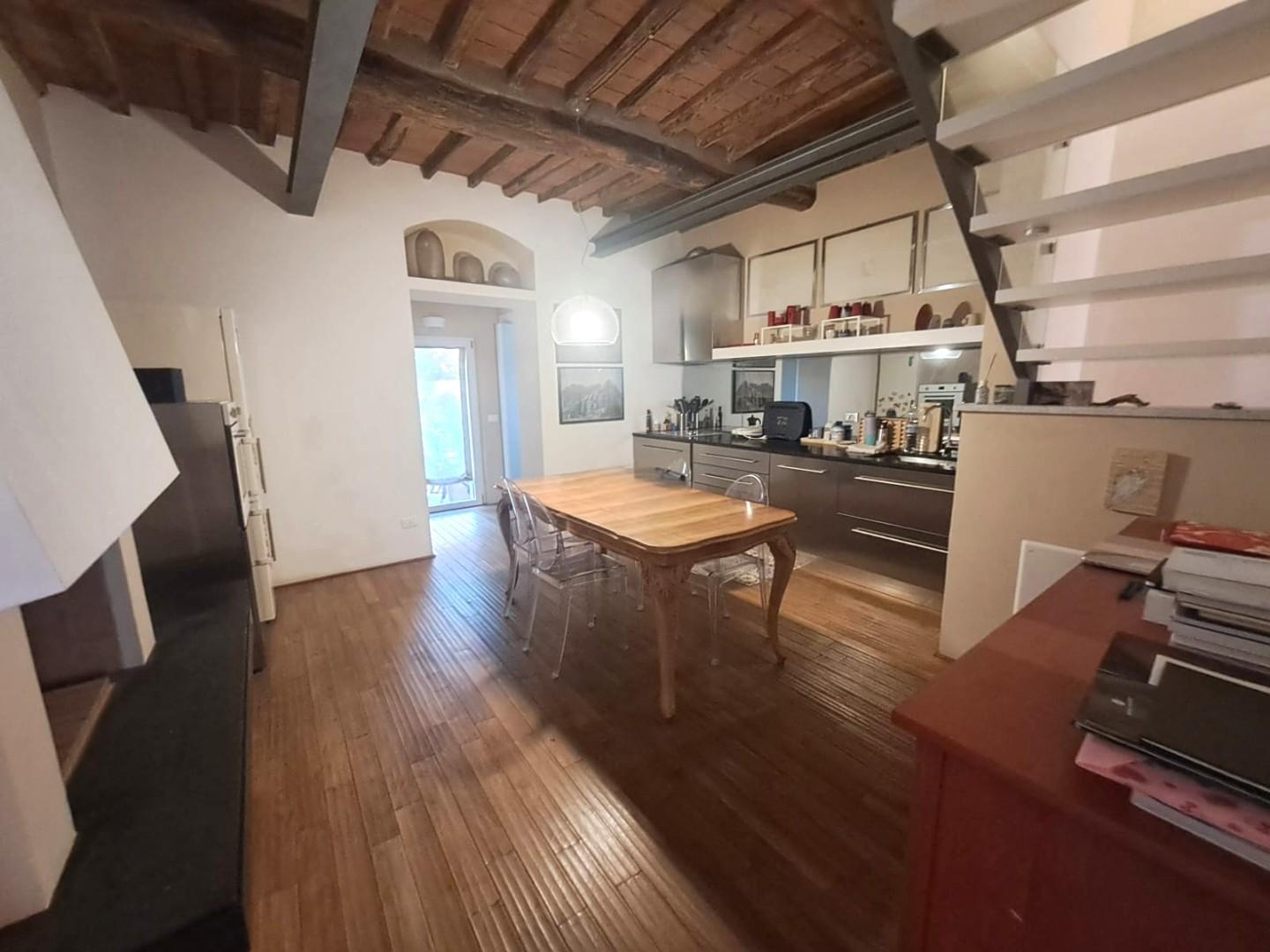 Casa indipendente arredata in affitto, Carrara marina di