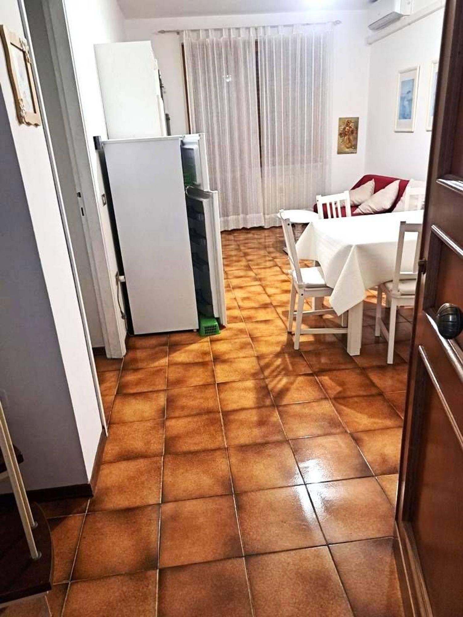 Trilocale arredato in affitto, Massa marina di